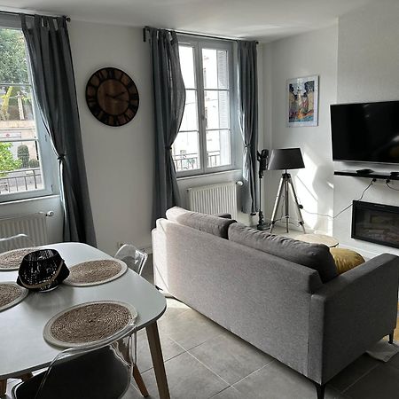 Appartement Avec Terrasse Au Puy Le Puy-en-Velay Dış mekan fotoğraf