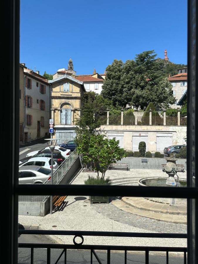 Appartement Avec Terrasse Au Puy Le Puy-en-Velay Dış mekan fotoğraf