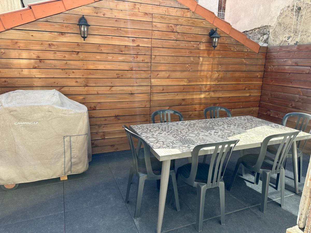 Appartement Avec Terrasse Au Puy Le Puy-en-Velay Dış mekan fotoğraf